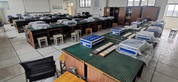 安徽師范大學模電實驗系統(tǒng)交付培訓